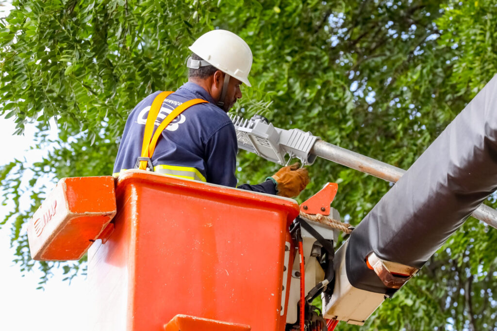 Ações CEB sobem mais de 50% em 1 ano