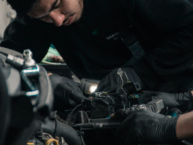 Governo Lula insiste em elevar etanol na gasolina para 32%; setor automotivo cobra testes sobre riscos aos motores